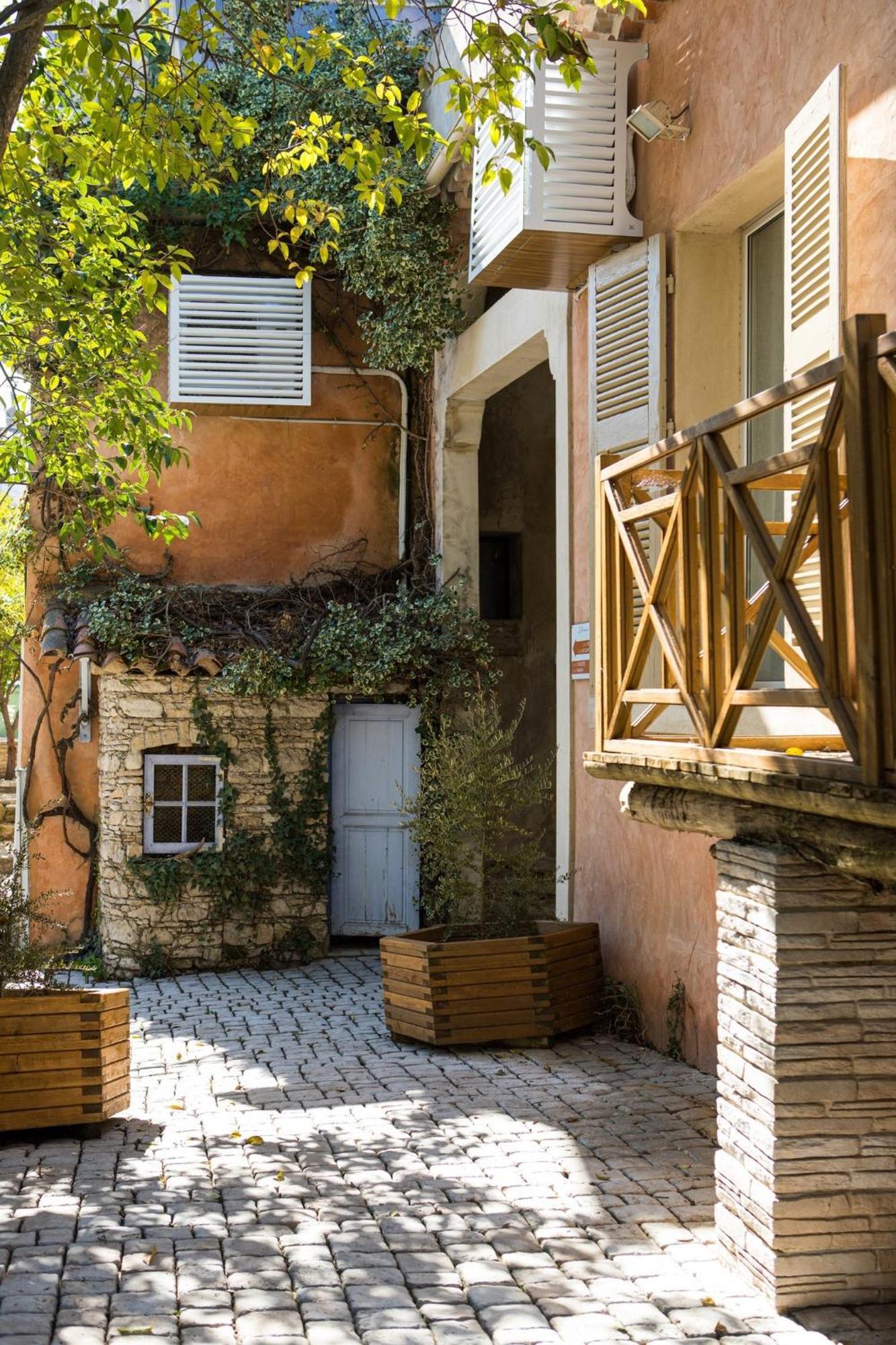 In Provence Hotel - Experience Atypique 沃内勒 外观 照片