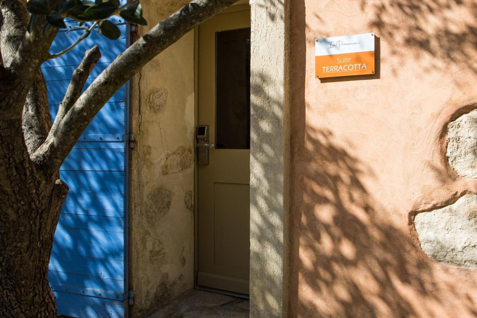 In Provence Hotel - Experience Atypique 沃内勒 外观 照片