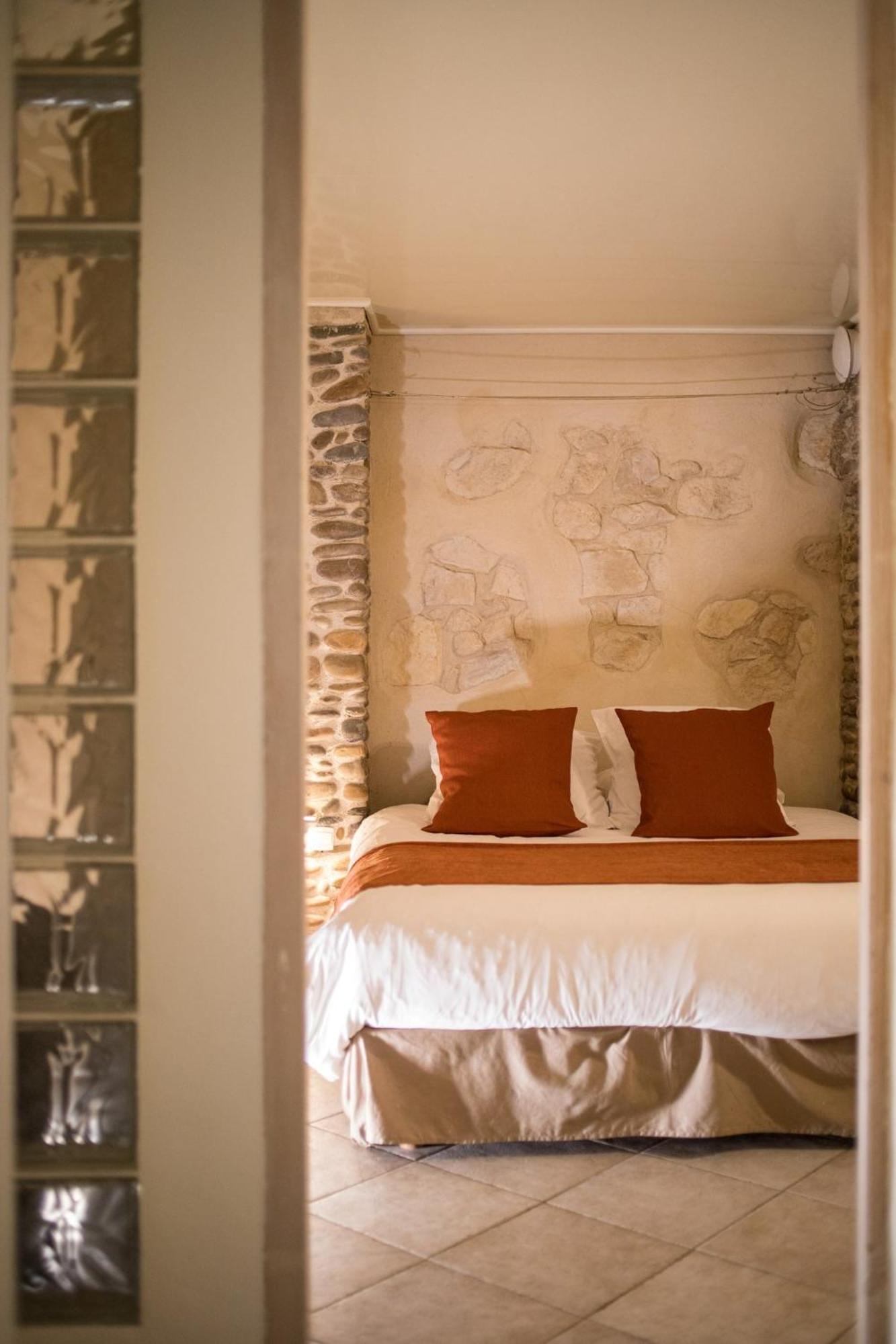 In Provence Hotel - Experience Atypique 沃内勒 外观 照片