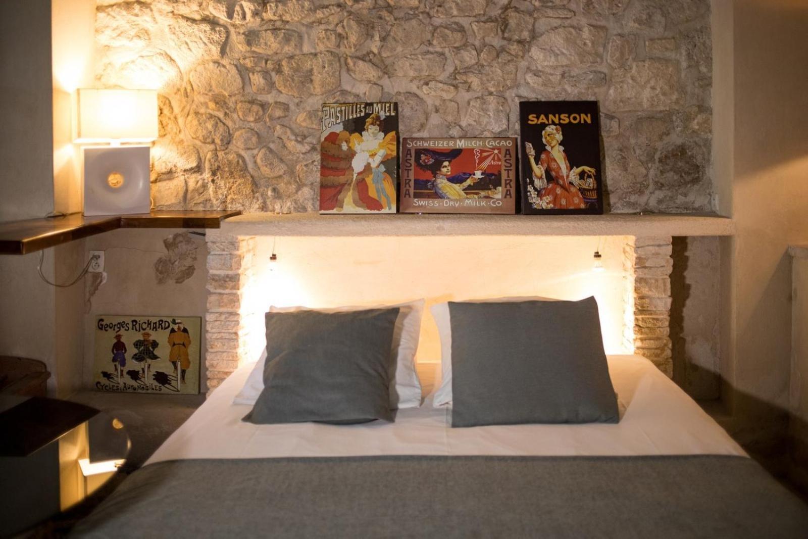 In Provence Hotel - Experience Atypique 沃内勒 外观 照片
