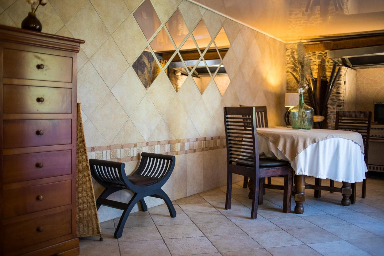 In Provence Hotel - Experience Atypique 沃内勒 外观 照片