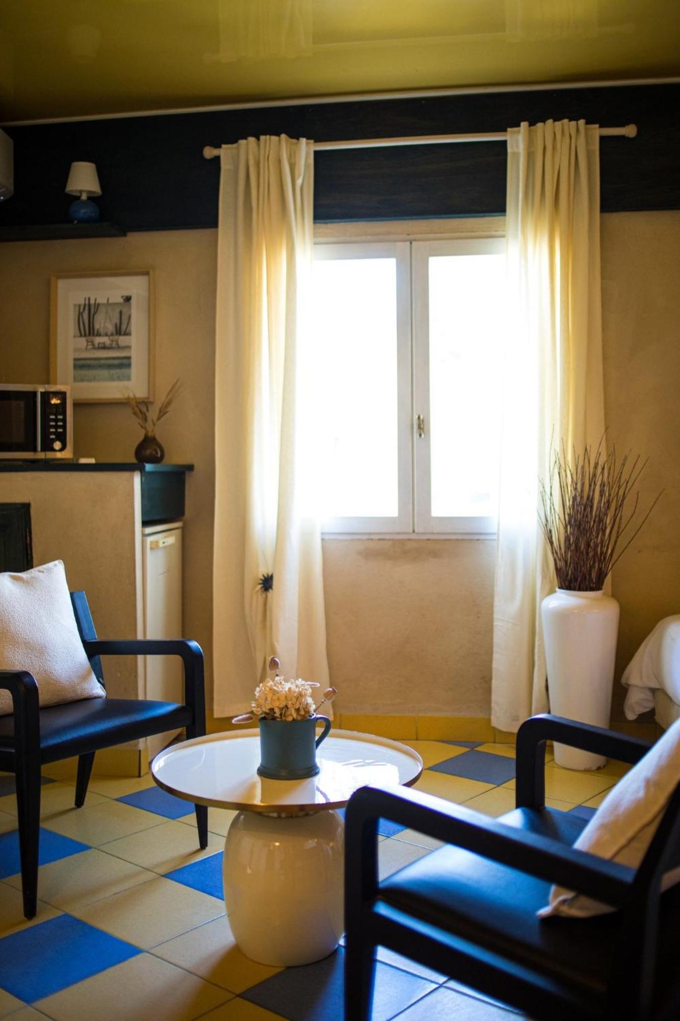 In Provence Hotel - Experience Atypique 沃内勒 外观 照片