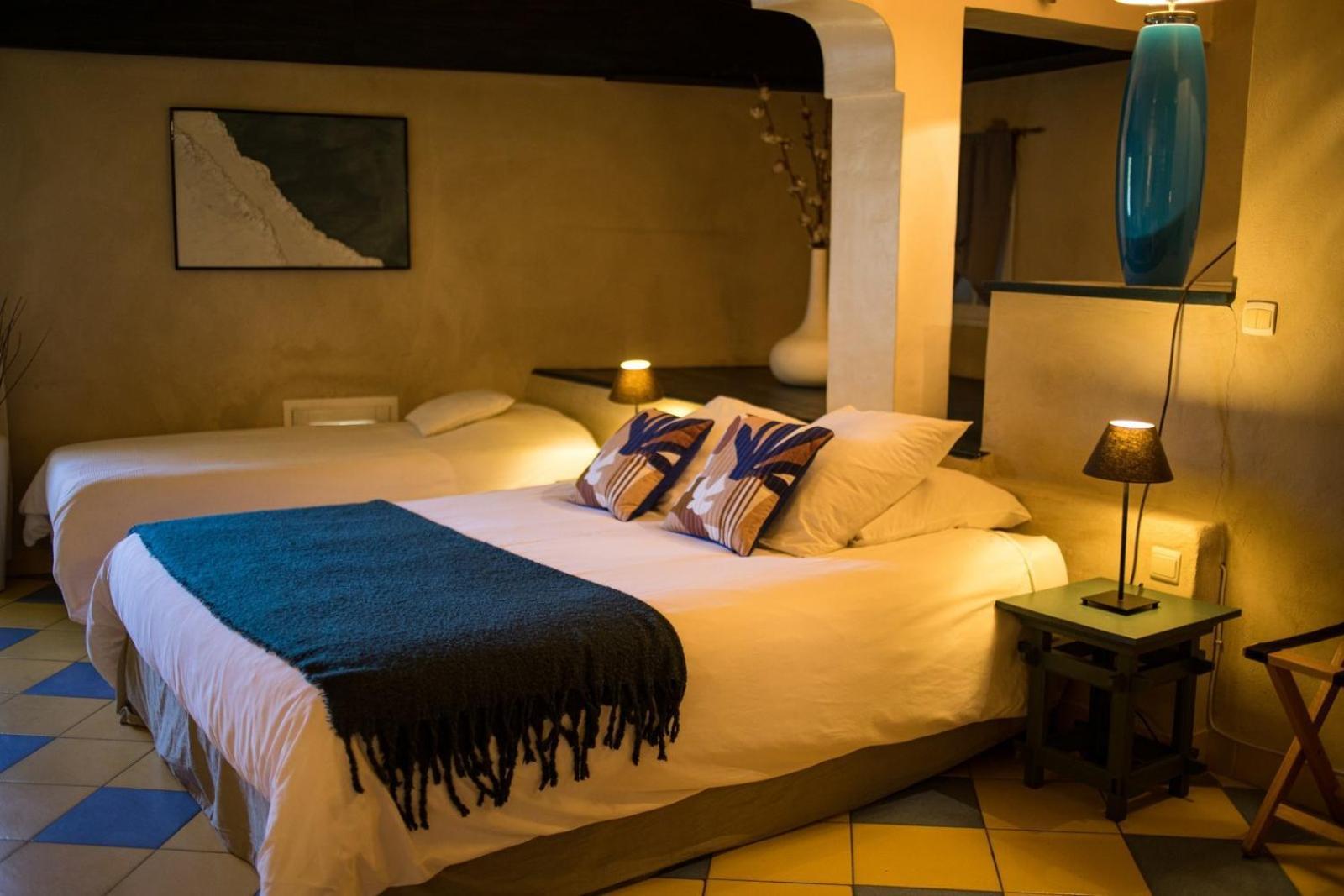 In Provence Hotel - Experience Atypique 沃内勒 外观 照片