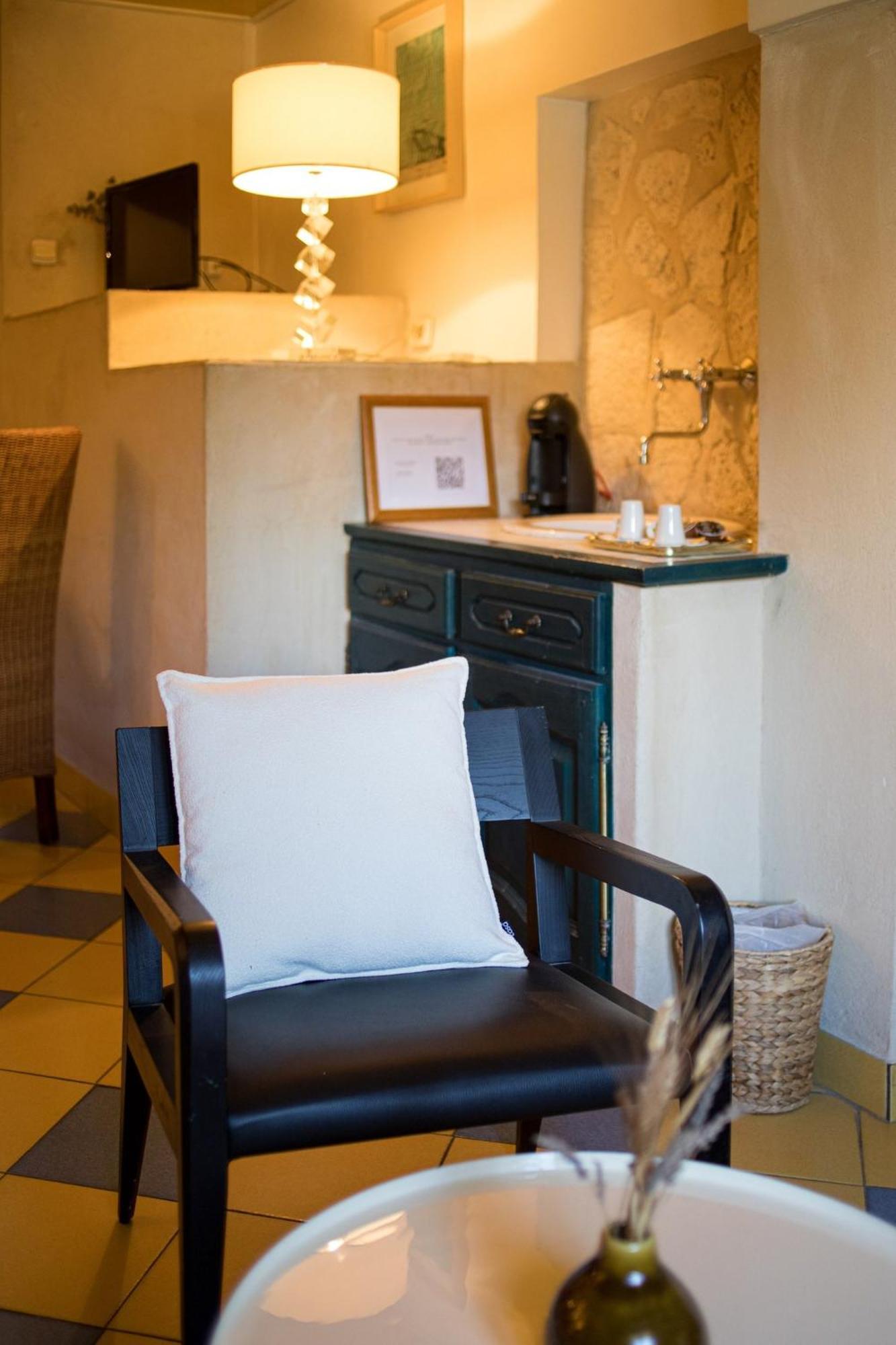 In Provence Hotel - Experience Atypique 沃内勒 外观 照片