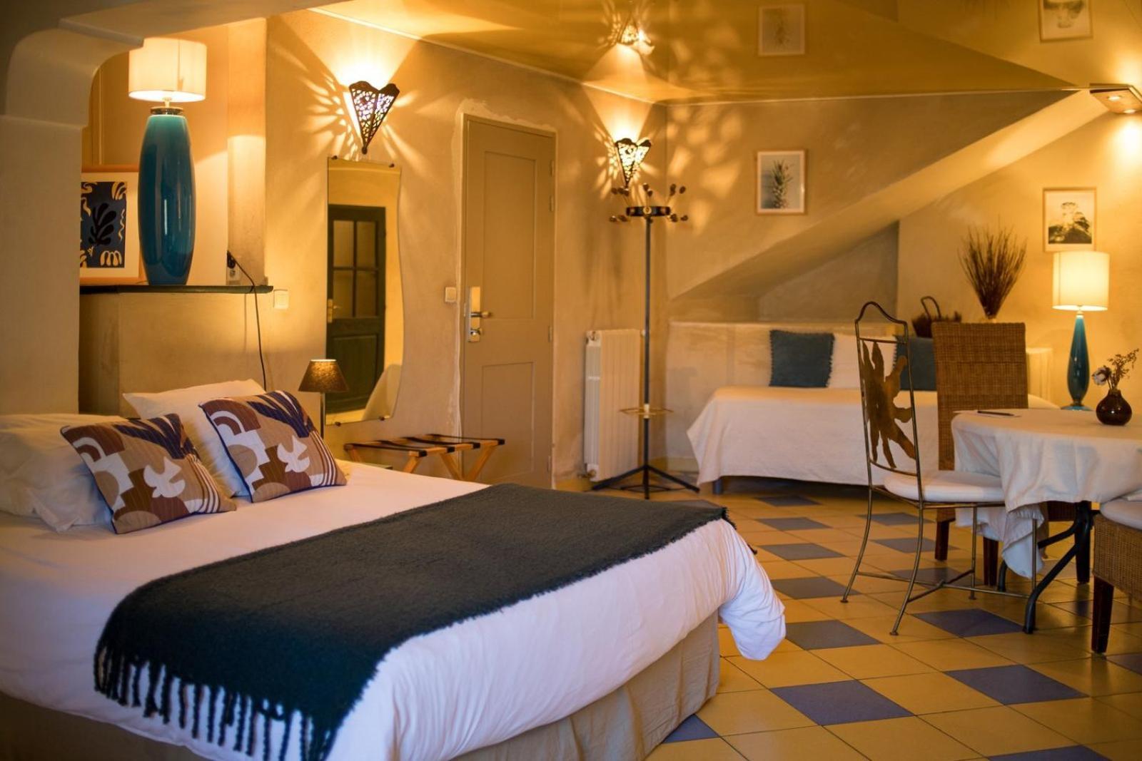 In Provence Hotel - Experience Atypique 沃内勒 外观 照片