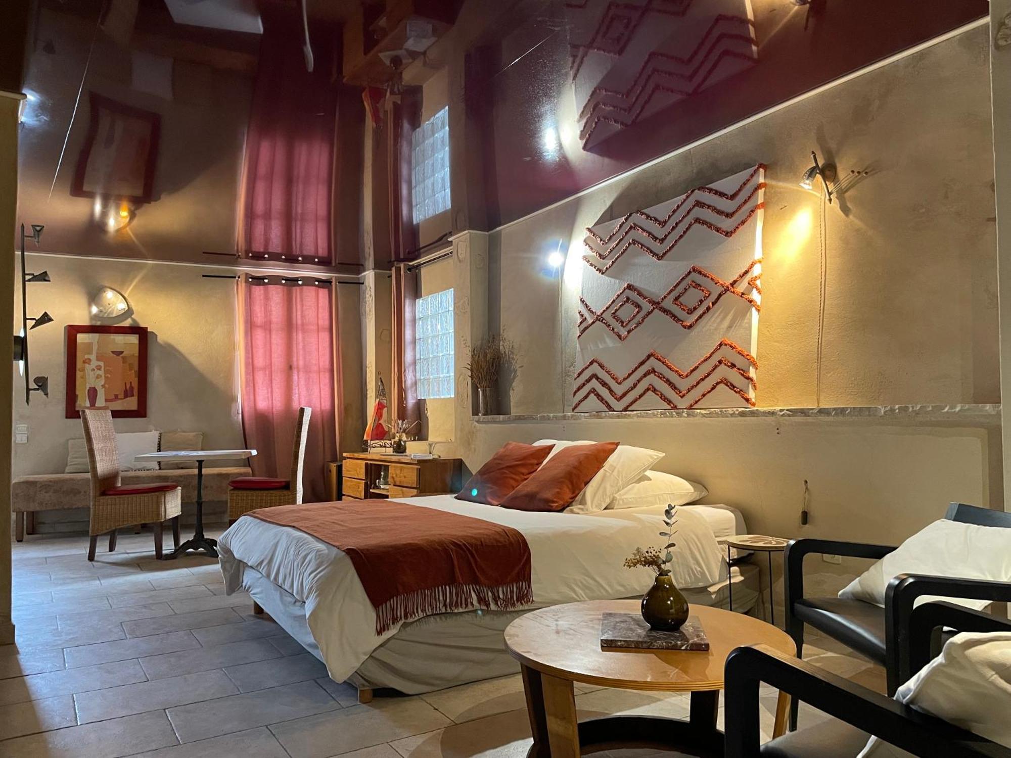 In Provence Hotel - Experience Atypique 沃内勒 外观 照片
